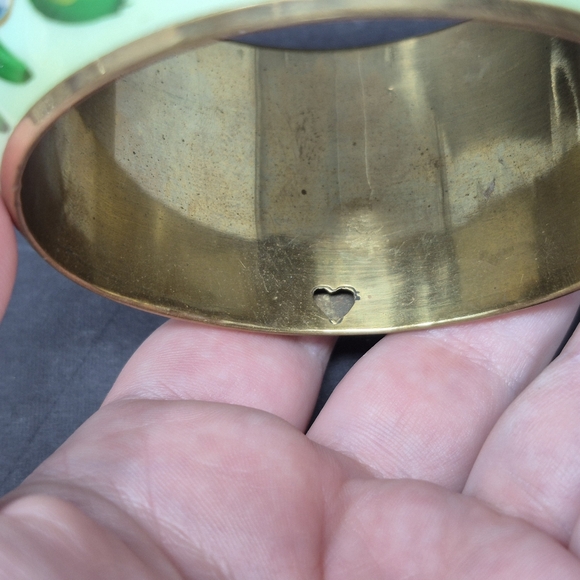 Vintage Enamel Hand Painted Floral Pattern Brass Bangle With Heart Cut Out - Picture 7 of 7